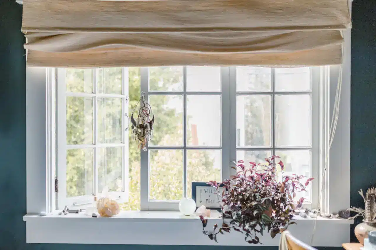 what are roman blinds